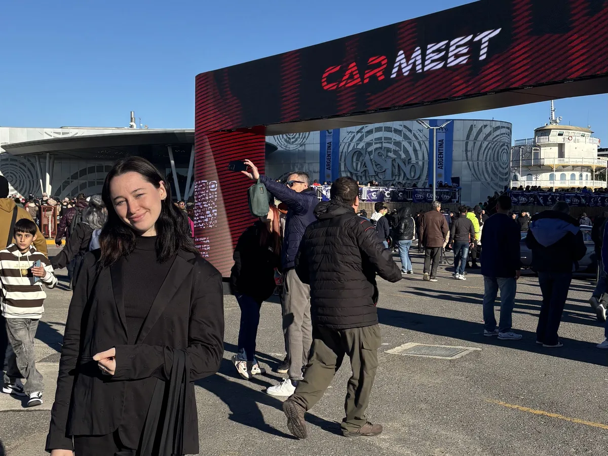 CARMEET 2026 · Producción, producido por SOMOS DER (3)